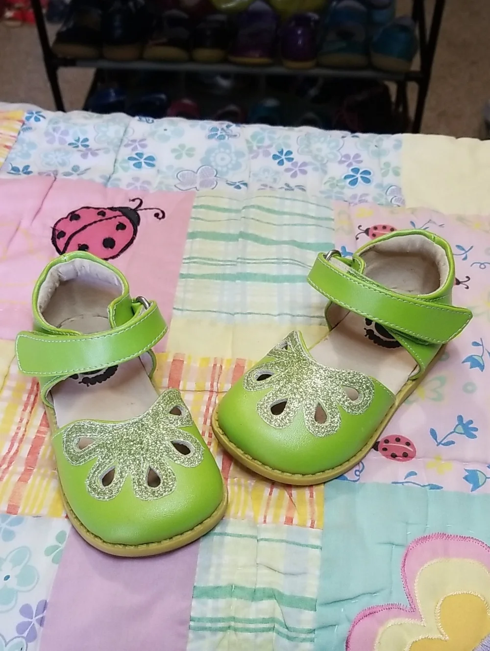 Livie & Luca Lime Green Glitter Mary Jane Shoes Size 6 Leather Petals